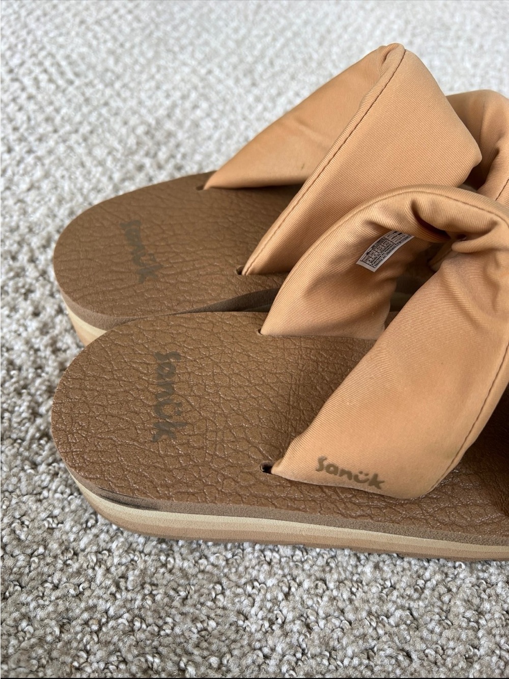 Sanuk Yoga Twist & Slide Sandals - Picture 2 of 5